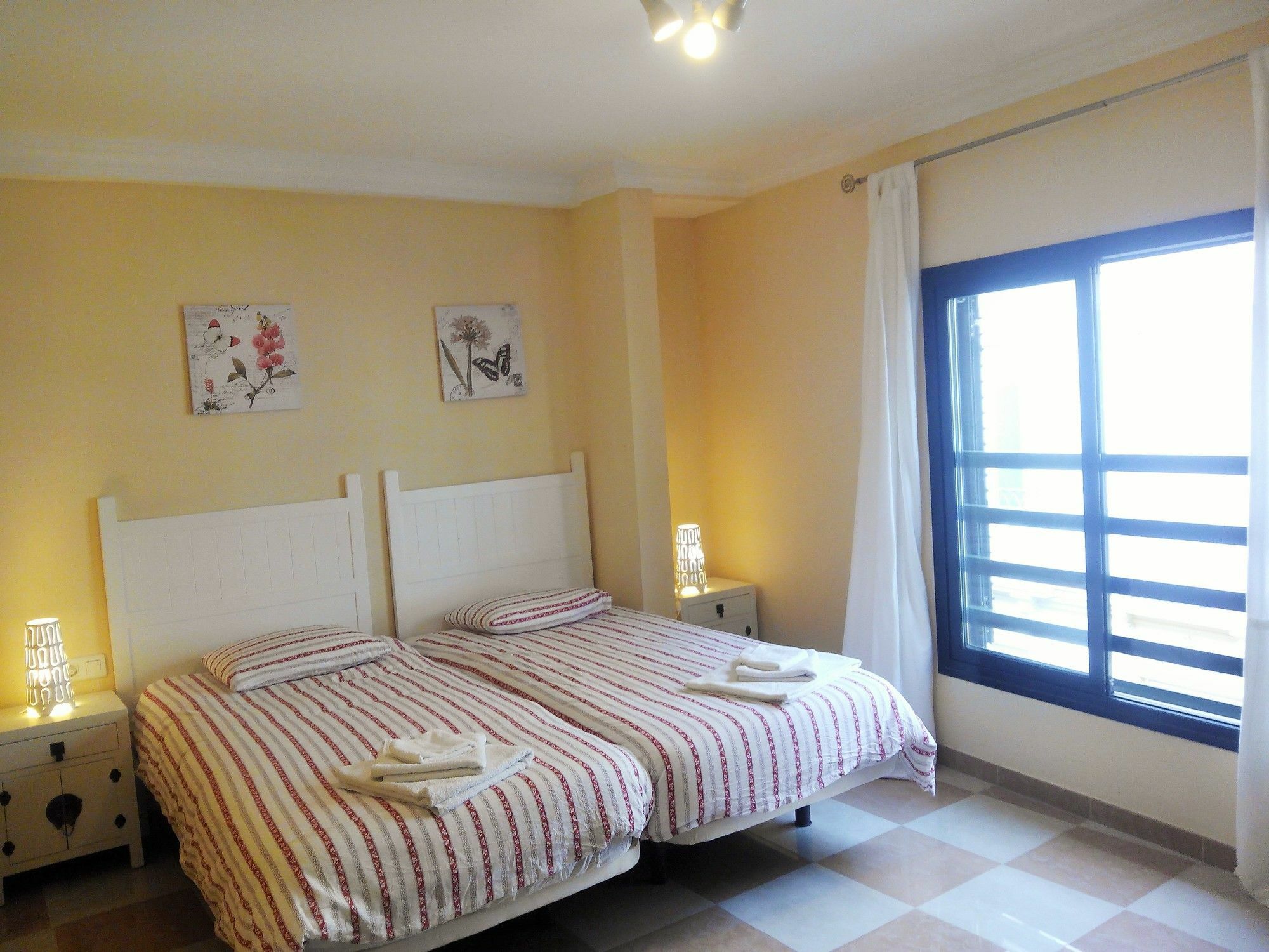 Malaga Centro Apartamentos Bagian luar foto
